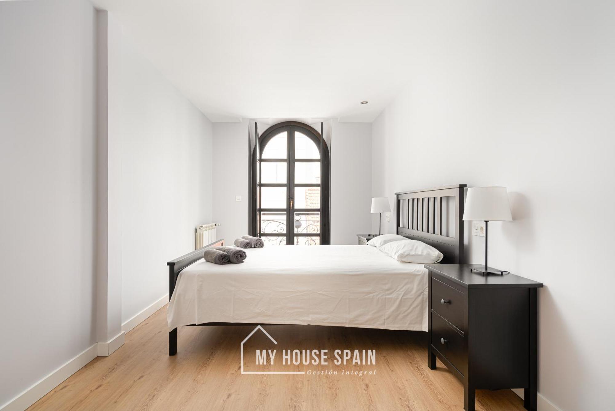 Myhousespain - Nuevo Apartamento En El Centro 기욘 외부 사진