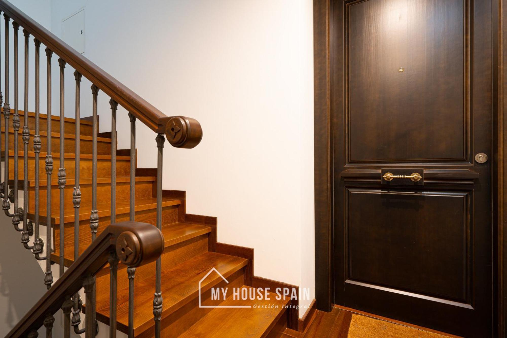 Myhousespain - Nuevo Apartamento En El Centro 기욘 외부 사진